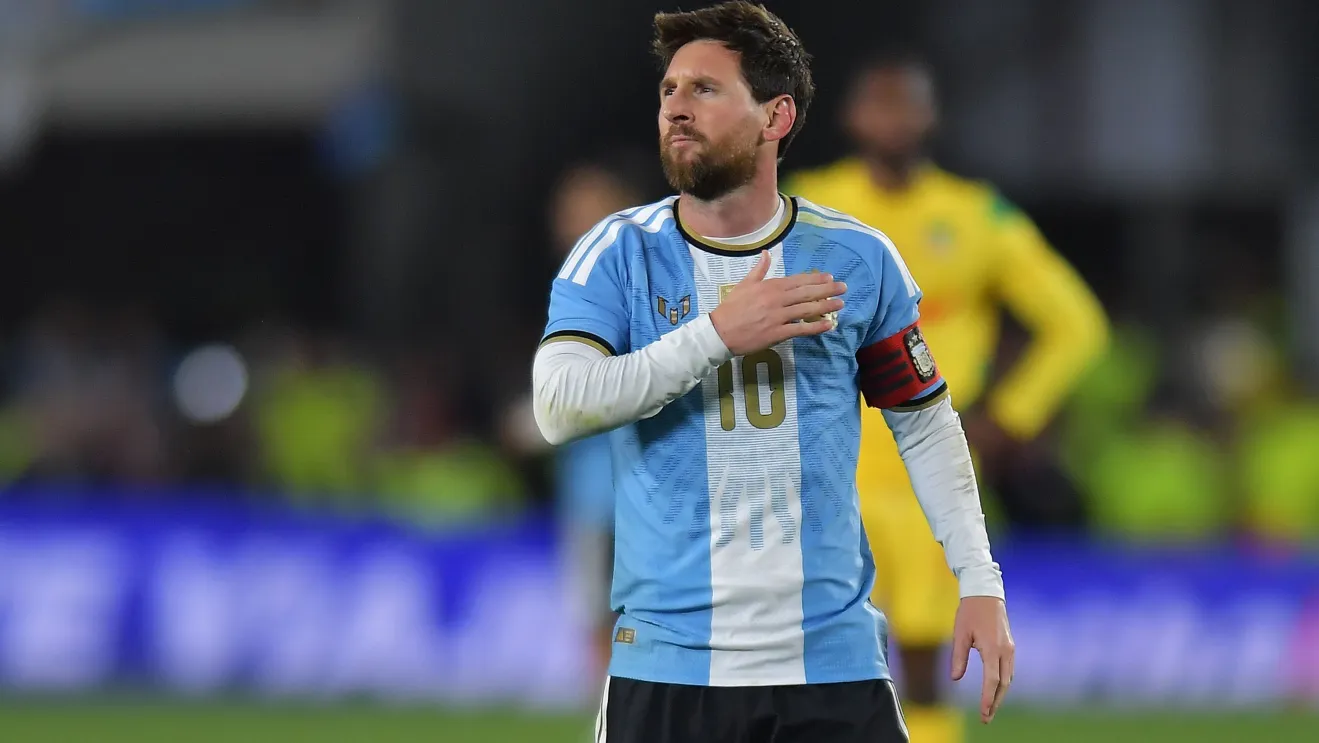 Messi se aposenta da seleção da Argentina como maior artilheiro e o jogador com mais partidas; veja os números